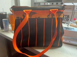 safari seatbelt shoulder bag